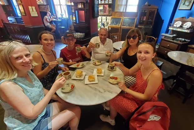 Singapore: Chinatown Hawker Guided 8-Dish Tasting Tour