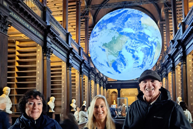 Dublino: Biglietto Fast-Track per il Libro di Kells e tour del Castello di Dublino