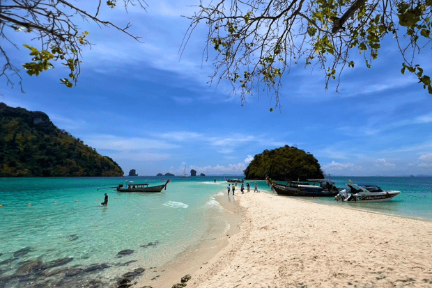 Ko Yao Yai: noleggio di un motoscafo privato per 4 isole