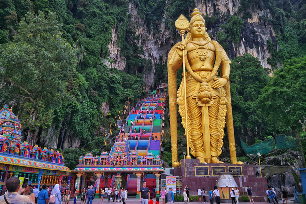Kuala Lumpur Suburbs: Batu Caves Half-Day Tour with Pick-Up