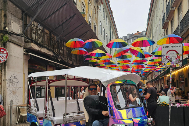 Lisbona: tour privato in tuk tuk elettrico dei sette colli