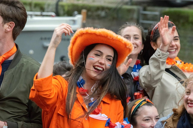 Amsterdam: festa in barca per il Giorno del Re con bevande illimitate