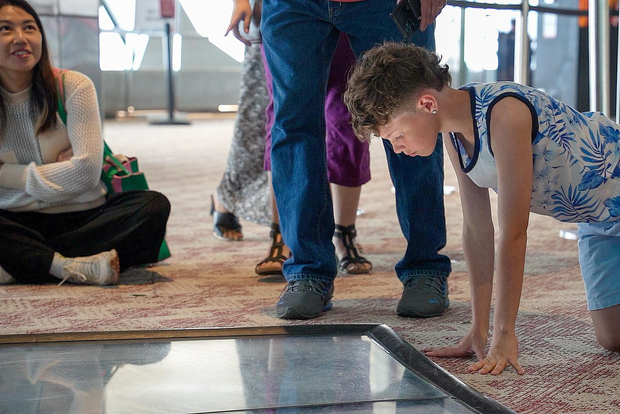 Tour a piedi del centro di Toronto con visita alla torre e crociera nel porto