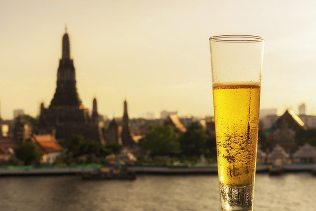 Bangkok: tour dei templi storici e bar nascosti al tramonto