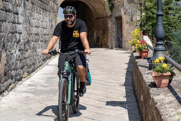 From Caserta: e-bike tour to Sant'Agata de' Goti