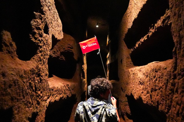 Roma: Tour delle cripte e delle catacombe dopo l'orario di apertura con la Cappella delle ossa