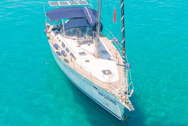 From Cannigione: Sailboat tour of La Maddalena Arcipelago