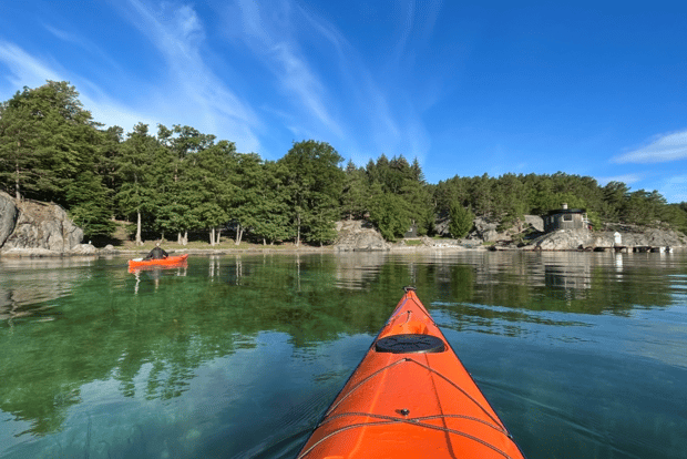 Lillesand Coastal Kayak Tour: Entdecke Norwegens schöne Küste