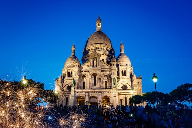 Parigi: Tour guidato di Montmartre di notte - Serie di tour limitati