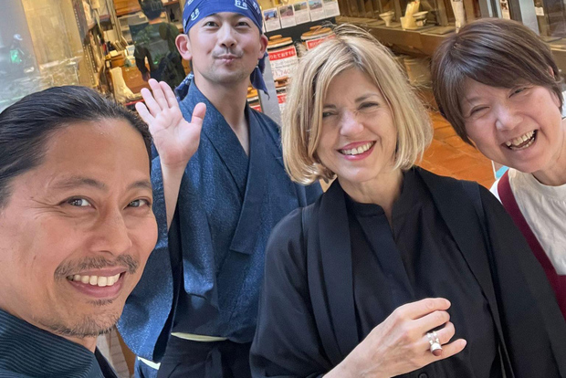 Tokyo: Tsukishima Walking Tour with Samurai Guide