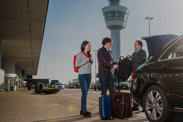 Barcellona: Servizio di trasferimento privato Port Aventura