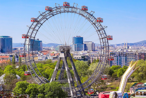 Vienna: Skip-the-cashier-desk-line Giant Ferris Wheel Ride