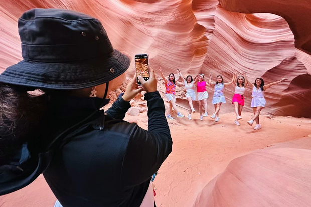 Las Vegas: Antelope Canyon Horseshoe Bend Tour & Lake Powell