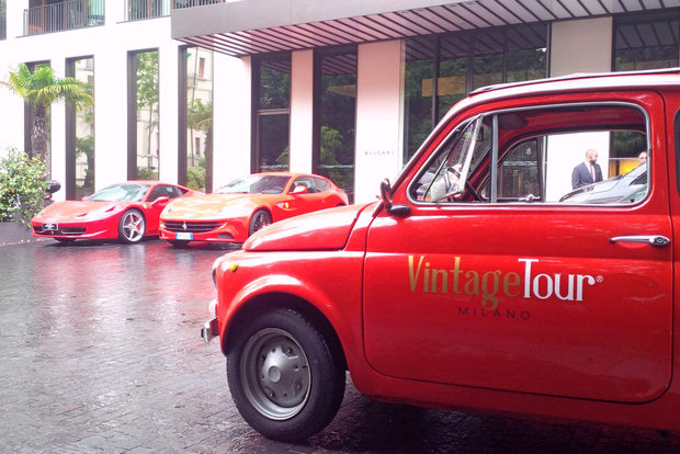Milano: Snabb rundtur med Vintage Red Fiat 500 (30 min, ingen hållplats)