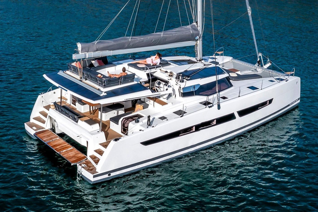 Mykonos: crociera in catamarano con pasto di 3 portate e trasferimenti