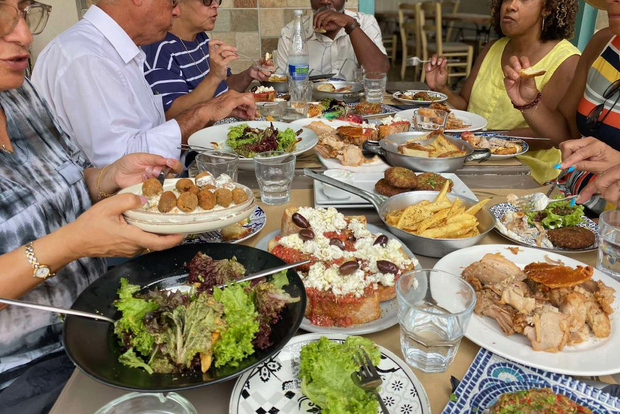 Kalamata: Food tour and Olive Oil Tasting with Light Lunch