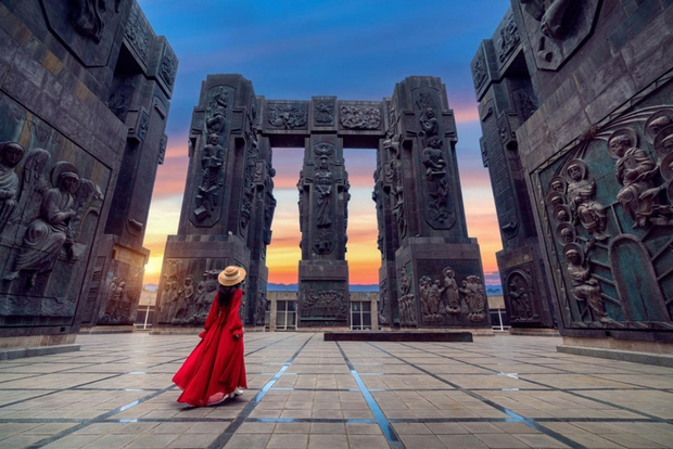 Tbilisi: Mtskheta Jvari Bazaar, Krönikor om Georgien & Vin