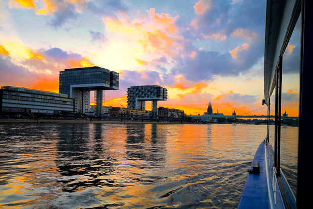 Cologne: Rhine River Cruise with Local Music