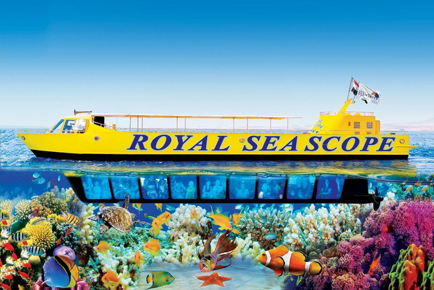 Hurghada: Royal Seascope Submarine Cruise with Snorkel Stop