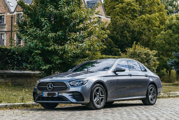 Parigi: trasferimento privato da/per Disneyland Paris