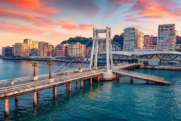 Från Tirana: Utforska Durres museum, amfiteater och kust.