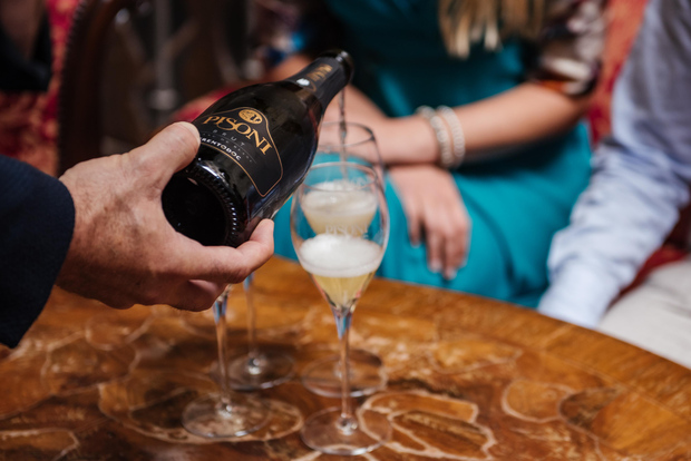 Tour della cantina con degustazione di TrentoDoc e grappa