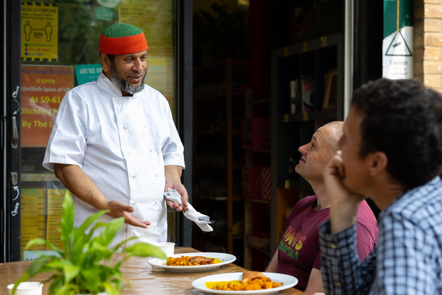 Brighton: Walking Food Tour (Vegan and Vegetarian options)