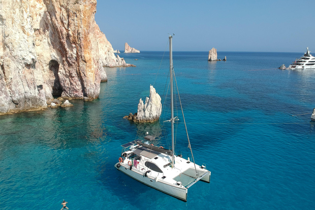 Crociera mattutina a Kleftiko: escursione di mezza giornata unica nel suo genere