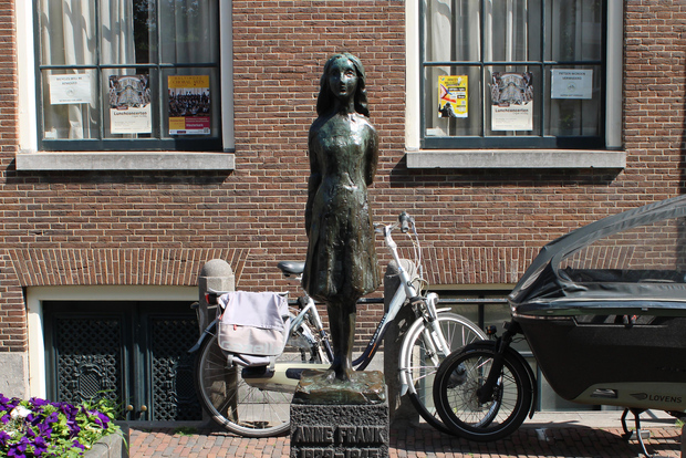 Amsterdam: tour privato a piedi su Anna Frank e la Seconda guerra mondiale