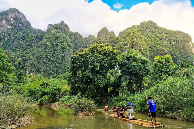 Fiume Sok: Giro in zattera di bambù, tour del tempio delle scimmie e dei punti panoramici
