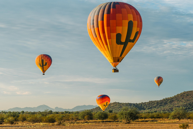 Tucson: Viaje en Globo Aerostático con Champán y Desayuno