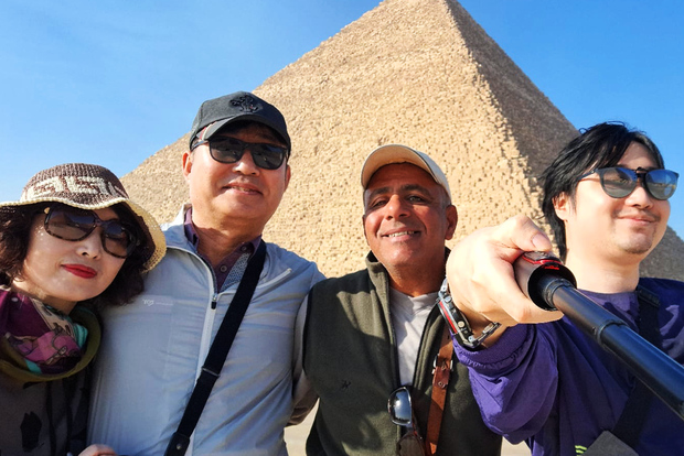 Cairo: Pyramids, Memphis, Sakkara & Dahshur Luxury Adventure