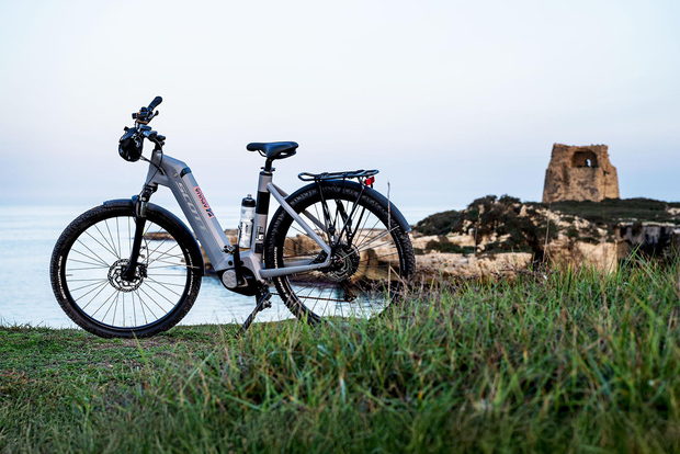 Grotta della Poesia, Torre dell'Orso y Sant'Andrea: recorrido en bicicleta autoguiado