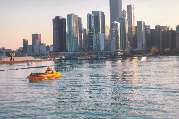City Cruises Chicago: 75-min Speedboat Architecture Cruise