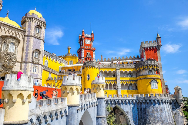 Passeio em Grupo Para Sintra e Cascais Saindo de Lisboa