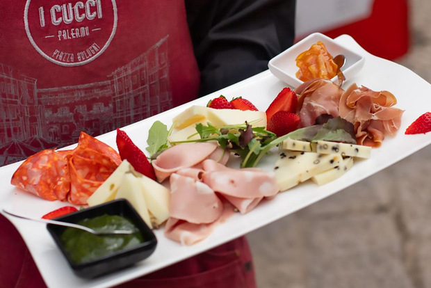 Palermo: dive into the history of gastronomy with tastings of wine and local products