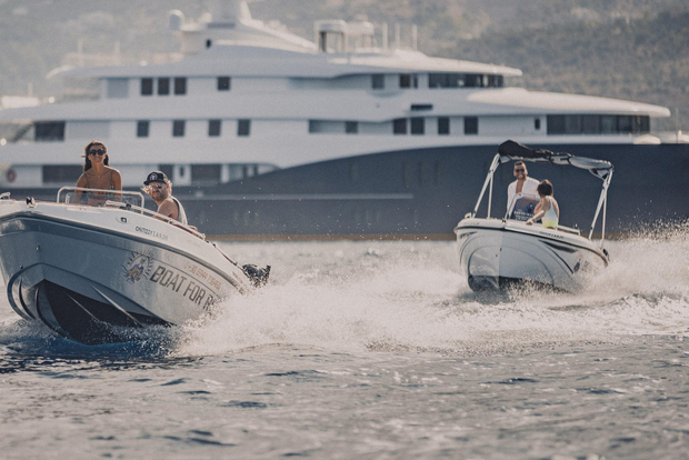 Agios Nikolaos: Privat båtuthyrning med skeppare som tillval