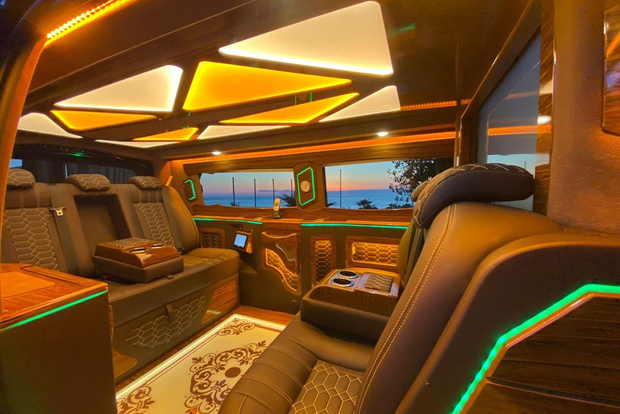 Traslado privado desde o hacia el aeropuerto de Estambul (IST)