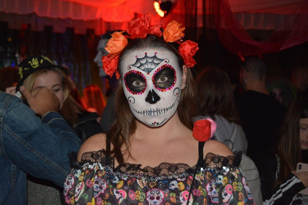 Отдых в городе: Вечеринка в честь Хэллоуина в Bran, 2 ночи проживания