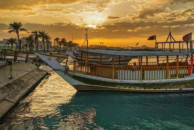 Doha: crociera al tramonto su un dhow tradizionale