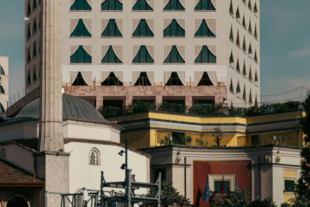 Tirana: Descubra a era comunista e a vida moderna☕️