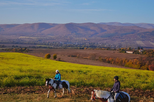 逃离索非亚：骑马穿越保加利亚的美丽风光