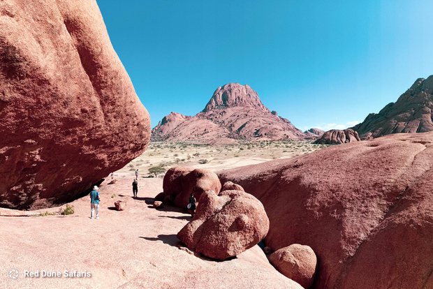 Die legendäre Spitzkoppe: vorbei am Schiffswrack von Zeila