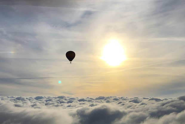 Barcelona: Pre-Pyrenees Hot Air Balloon Tour & Pickup Option