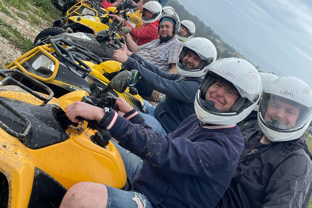 Málaga: Tour in quad fuoristrada a 2 posti attraverso la terra e il fiume