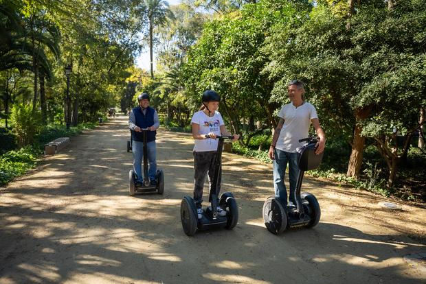 Tour della città di Siviglia: 2 ore in segway tra i monumenti