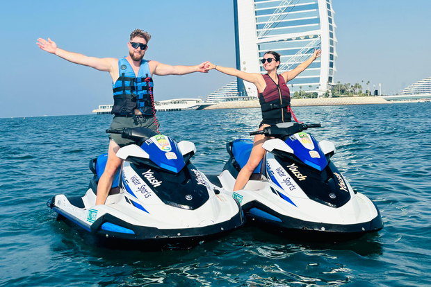 Dubai: tour in moto d'acqua al Burj Al Arab con foto e video gratis