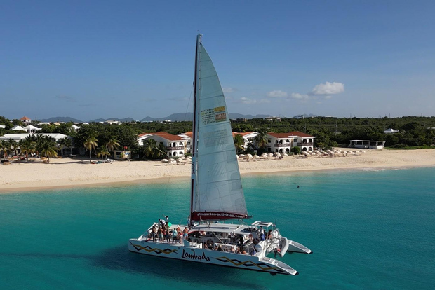 St. Maarten: Vela di un giorno intero in catamarano a Prickly Pear Cays