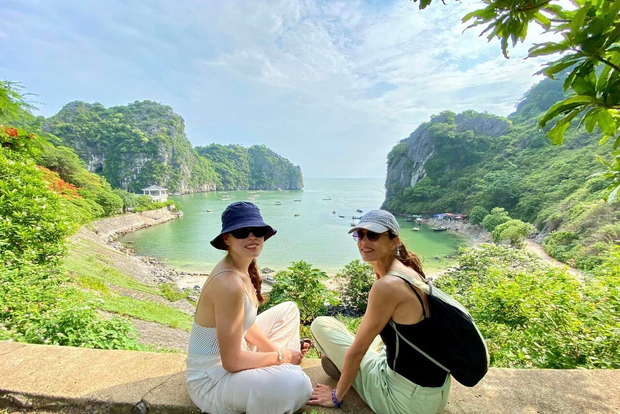 De Hanói: Explore a Baía de Ha Long em um dia com um bom cruzeiro