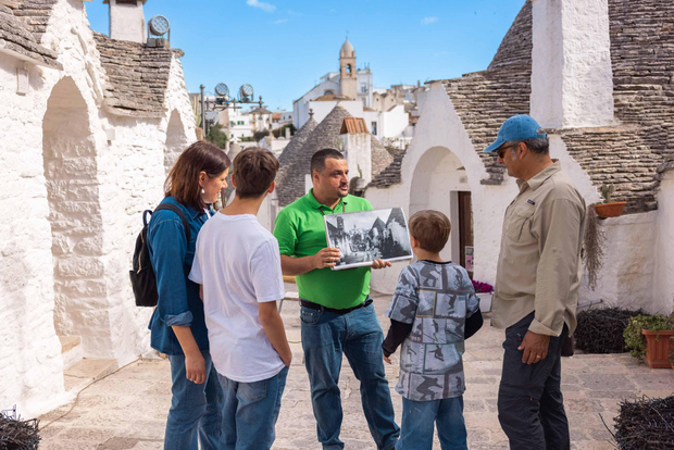 Alberobello: tour a pie entre casas trullos con un lugareño